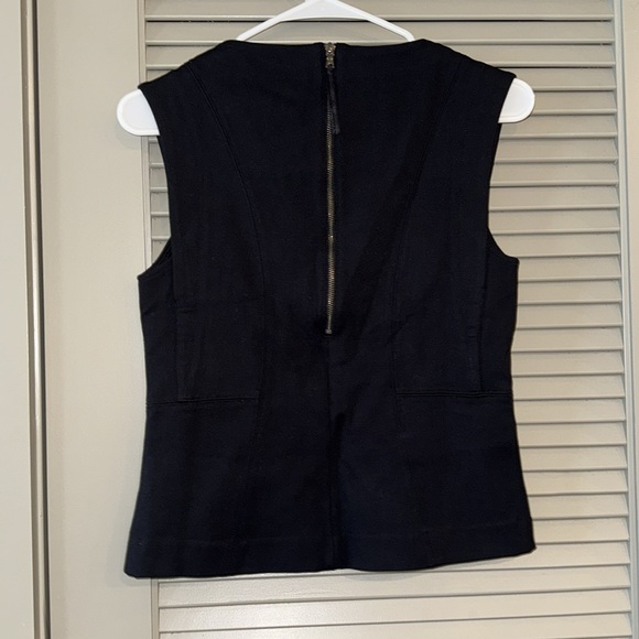 Spanx The Perfect V Neck Seamed Black Sleeveless Top Sz XS - Picture 4 of 7